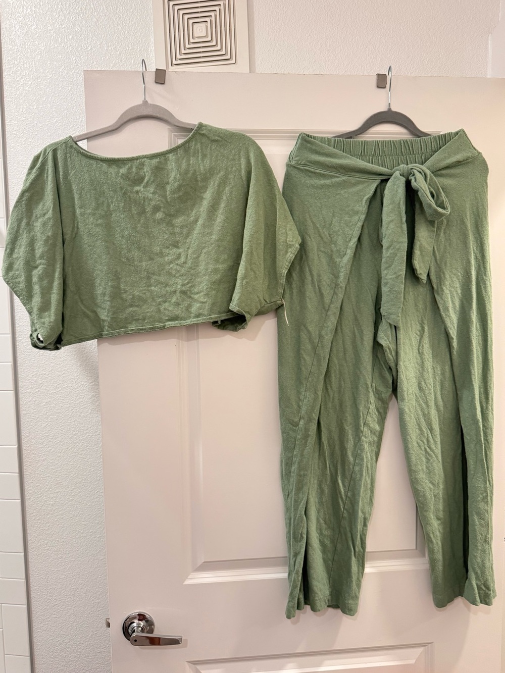 FP BEACH Green Crop Top & Tie Waist Pants Set Size S